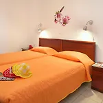 Ammos Apartahotel 4*
