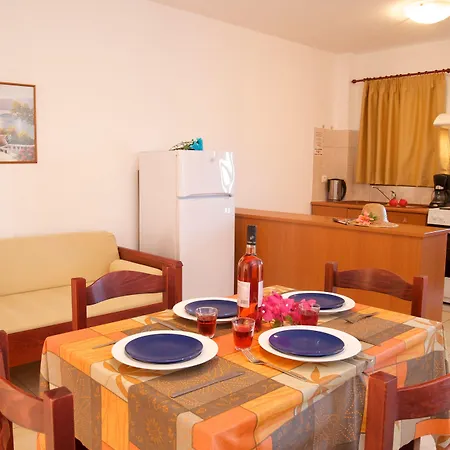 Ammos Apartahotel