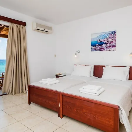 Ammos Aparthotel 3*