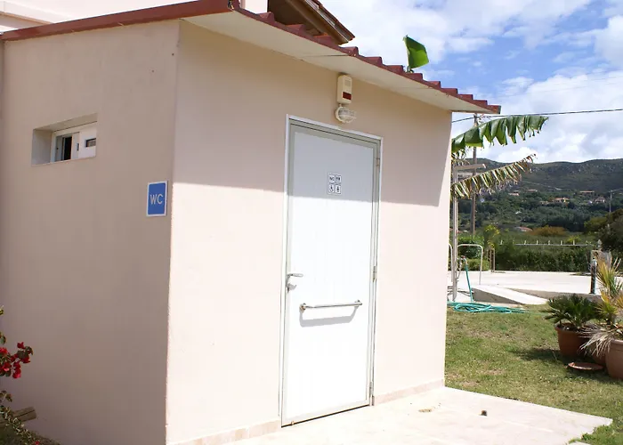 Ammos Apartahotel Minia