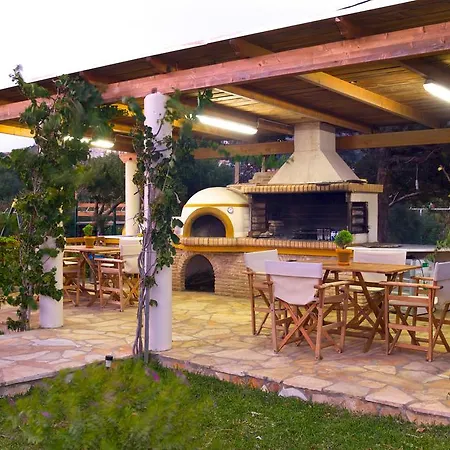 Ammos Aparthotel 3*
