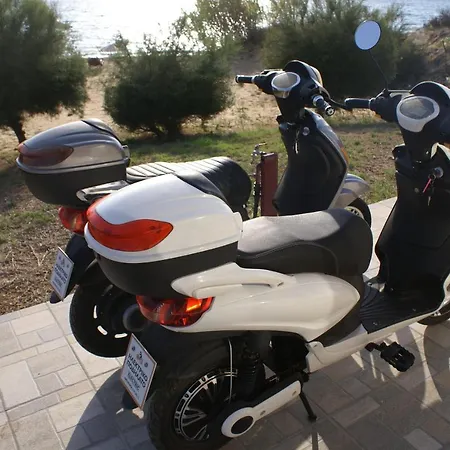 Ammos Aparthotel 3*
