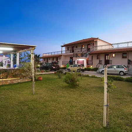 Ammos Aparthotel Minia